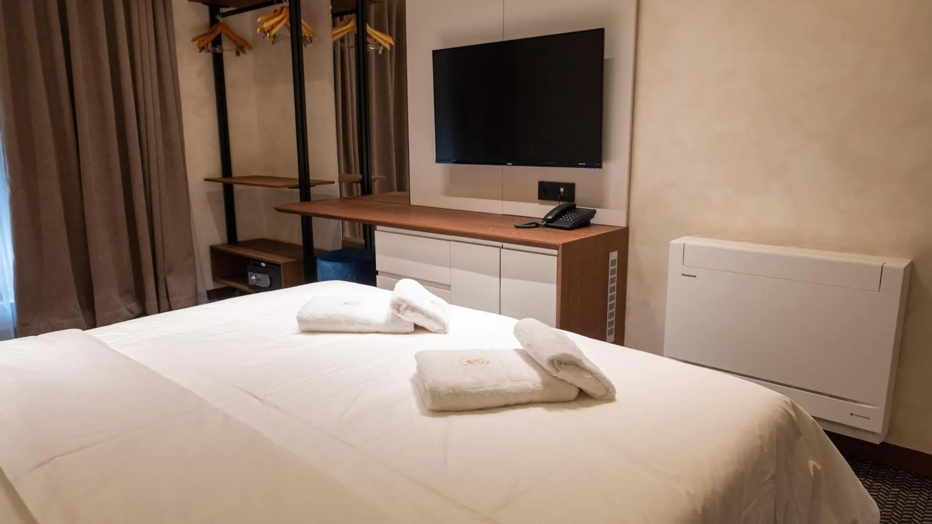 Mattis Hotel Tirana Albania