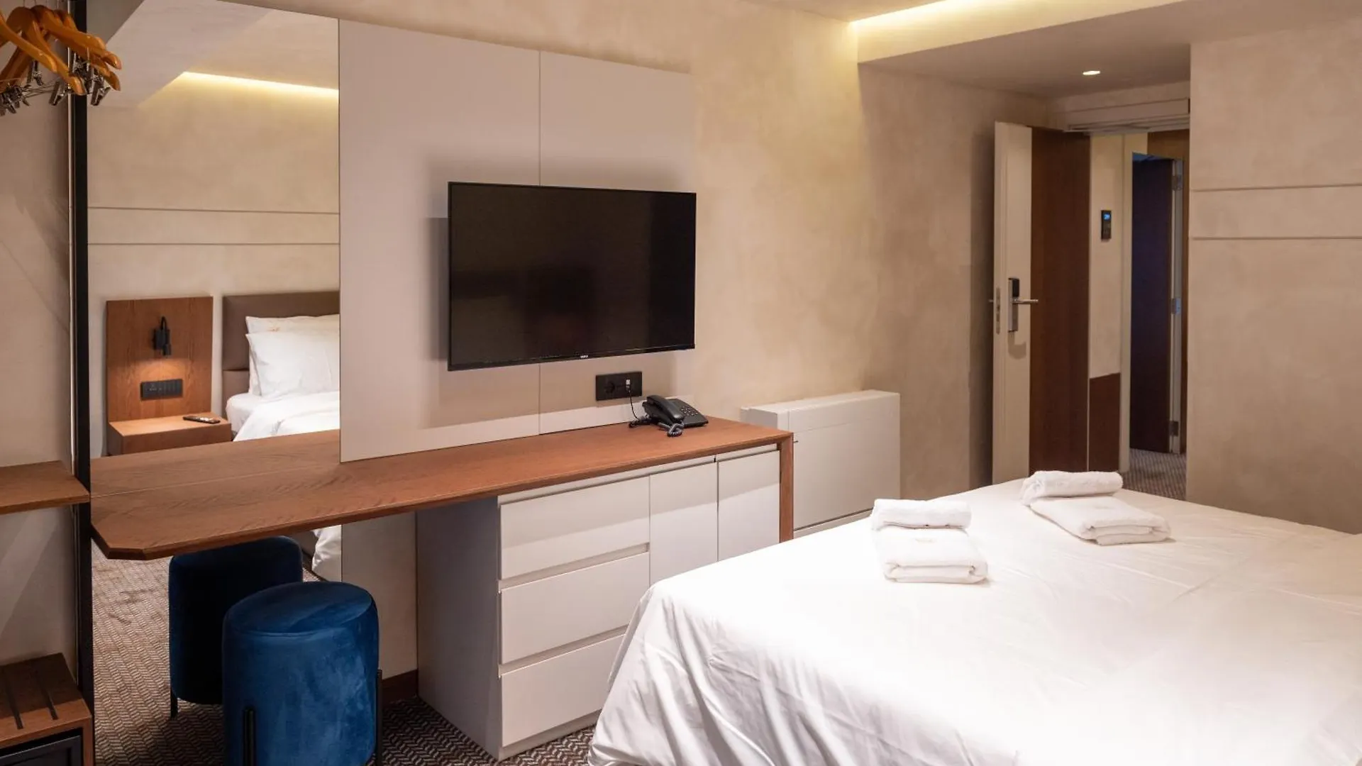 Mattis Hotel Tirana Albania
