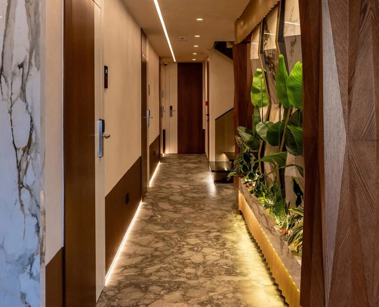 Mattis Hotel Tirana 4*,